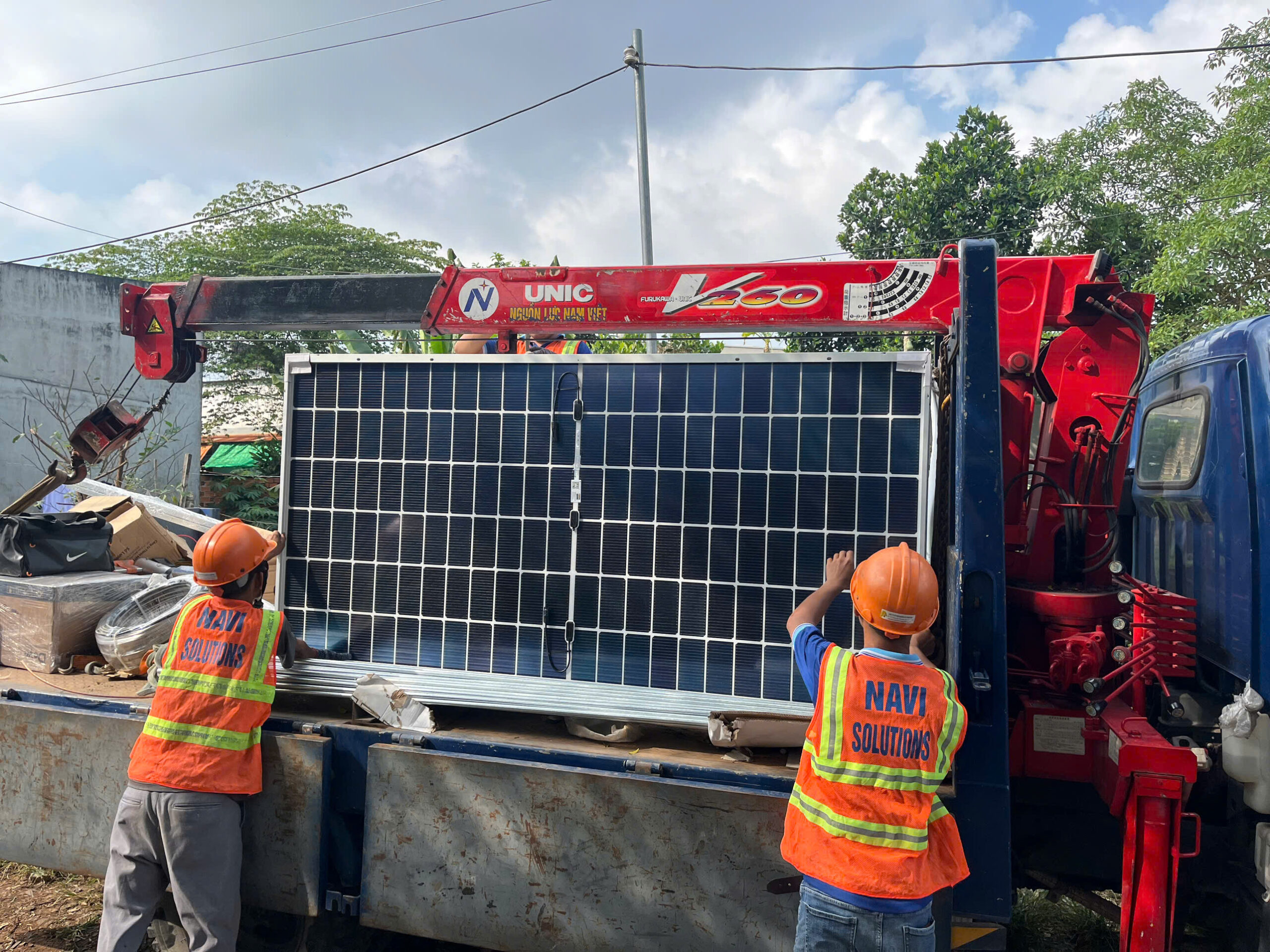 Bàn giao hệ thống NMLT cho HTX Chợ Xuân Thanh, TP Long Khánh, ĐN z6032107765690 6d94086152e9b371e6fe4fe2c9f6151a scaled